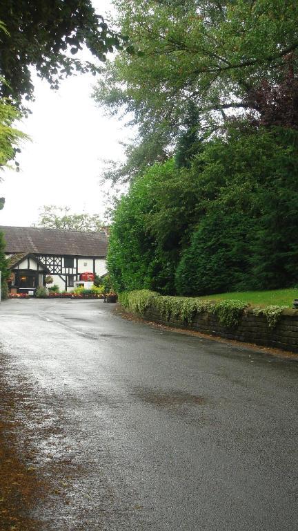 Deanwater Hotel Wilmslow Eksteriør bilde